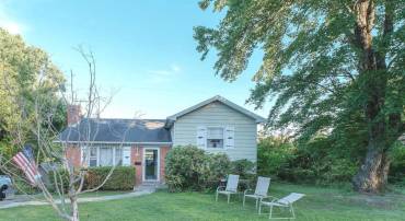 2125 MCKAY ST, FALLS CHURCH, Virginia 22043, 4 Bedrooms Bedrooms, ,2 BathroomsBathrooms,Residential,For sale,2125 MCKAY ST,VAFX2248412 MLS # VAFX2248412
