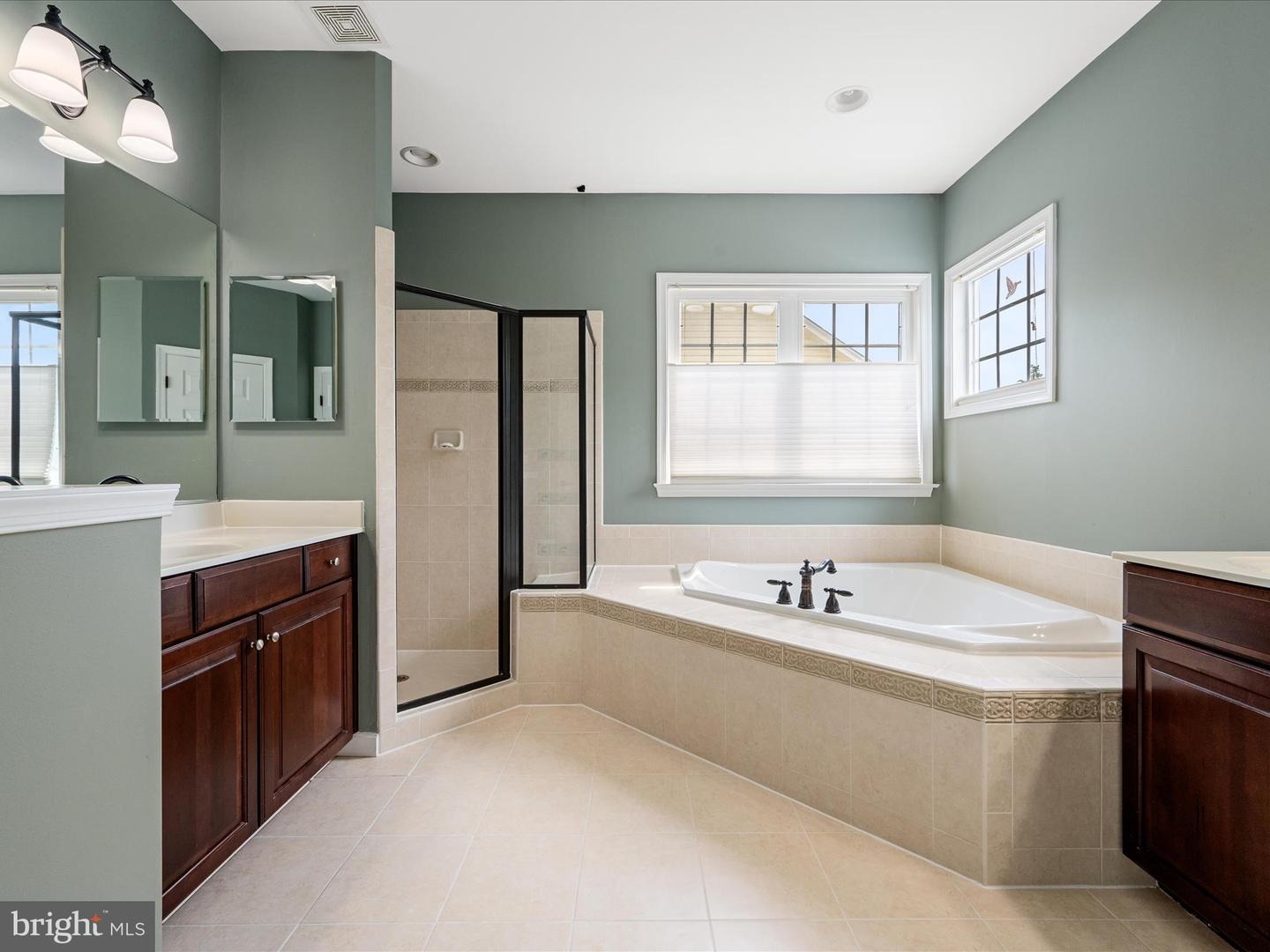 423 COBBLER DR, BERRYVILLE, Virginia 22611, 5 Bedrooms Bedrooms, ,3 BathroomsBathrooms,Residential,For sale,423 COBBLER DR,VACL2003872 MLS # VACL2003872