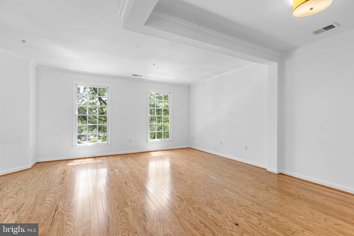 703 MASSEY LN #B, ALEXANDRIA, Virginia 22314, 3 Bedrooms Bedrooms, ,2 BathroomsBathrooms,Residential,For sale,703 MASSEY LN #B,VAAX2046954 MLS # VAAX2046954