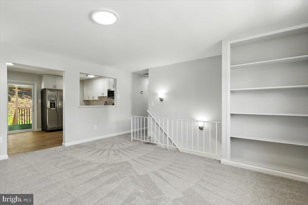 4657 EVANSDALE RD, WOODBRIDGE, Virginia 22193, 4 Bedrooms Bedrooms, ,2 BathroomsBathrooms,Residential,For sale,4657 EVANSDALE RD,VAPW2098162 MLS # VAPW2098162