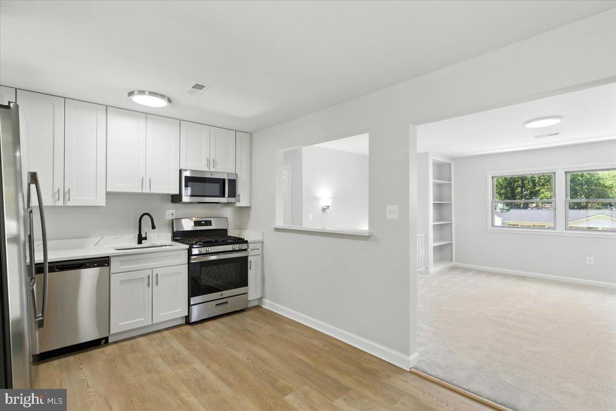 4657 EVANSDALE RD, WOODBRIDGE, Virginia 22193, 4 Bedrooms Bedrooms, ,2 BathroomsBathrooms,Residential,For sale,4657 EVANSDALE RD,VAPW2098162 MLS # VAPW2098162