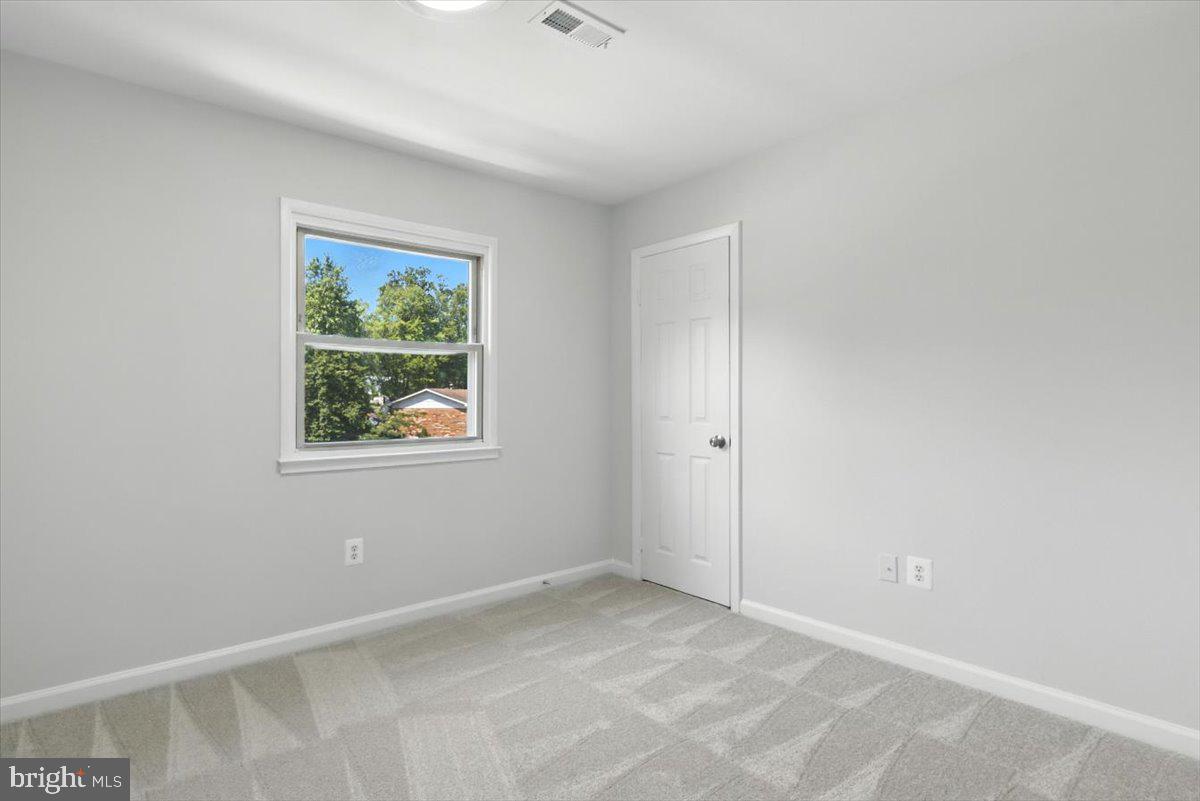 4657 EVANSDALE RD, WOODBRIDGE, Virginia 22193, 4 Bedrooms Bedrooms, ,2 BathroomsBathrooms,Residential,For sale,4657 EVANSDALE RD,VAPW2098162 MLS # VAPW2098162