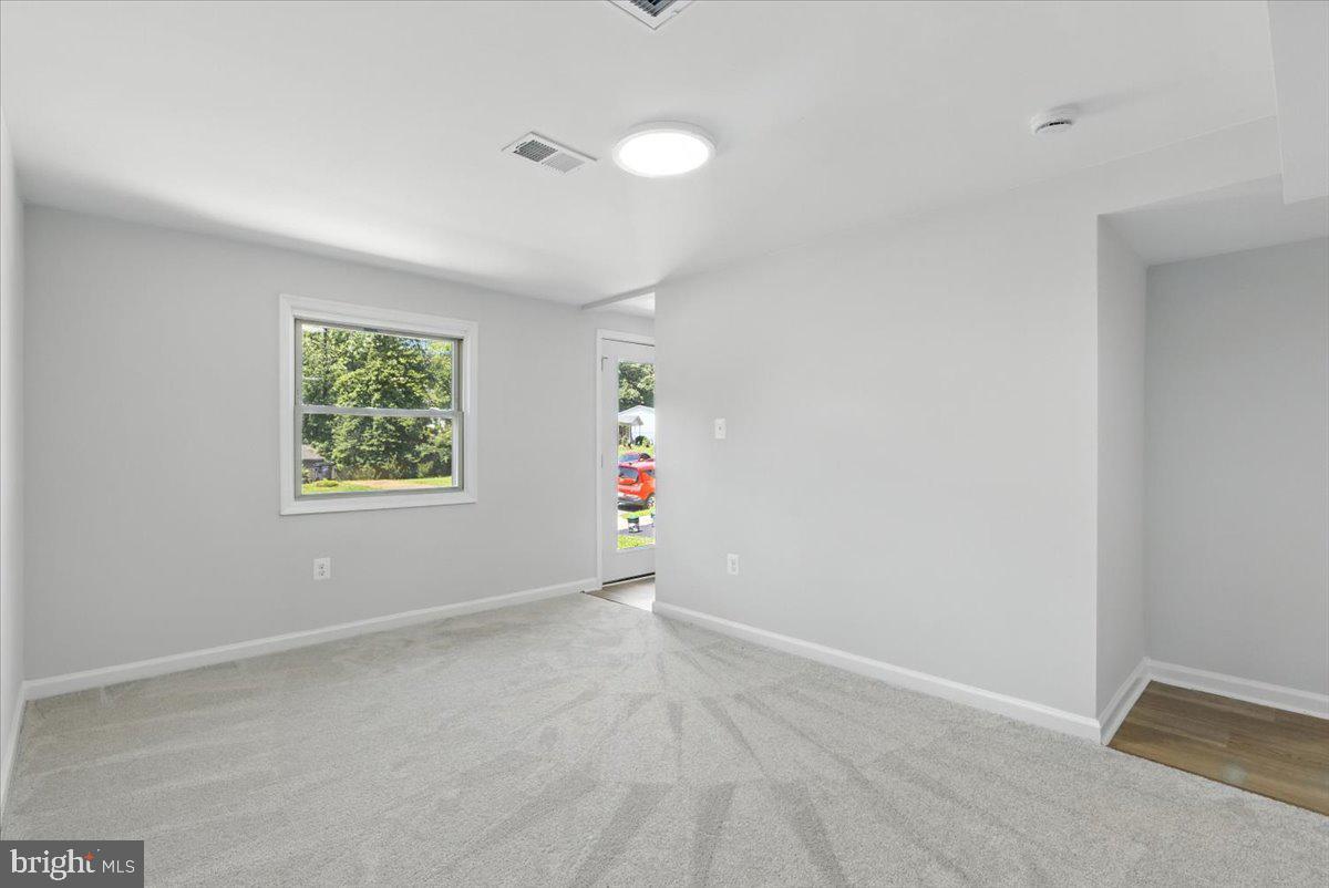 4657 EVANSDALE RD, WOODBRIDGE, Virginia 22193, 4 Bedrooms Bedrooms, ,2 BathroomsBathrooms,Residential,For sale,4657 EVANSDALE RD,VAPW2098162 MLS # VAPW2098162