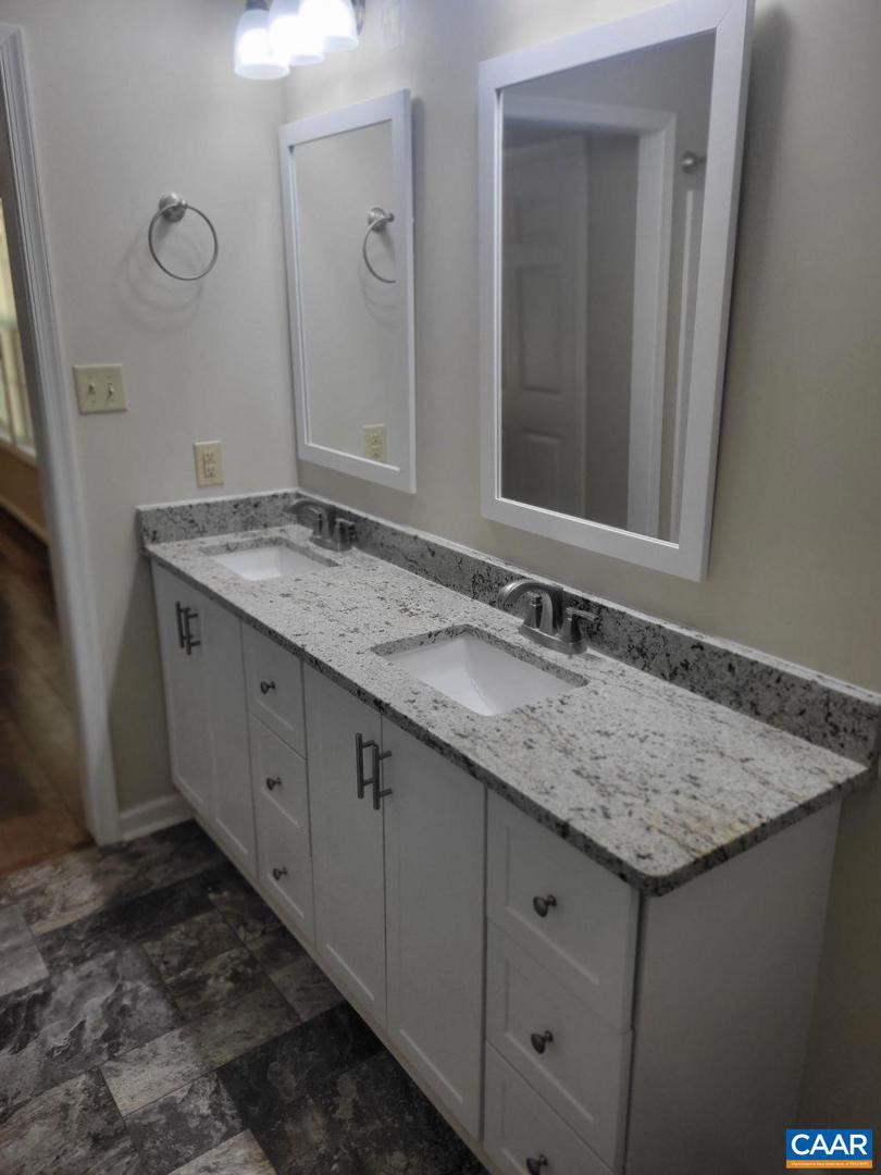 117 BROOKING LN, BARBOURSVILLE, Virginia 22923, 3 Bedrooms Bedrooms, ,2 BathroomsBathrooms,Residential,For sale,117 BROOKING LN,666343 MLS # 666343
