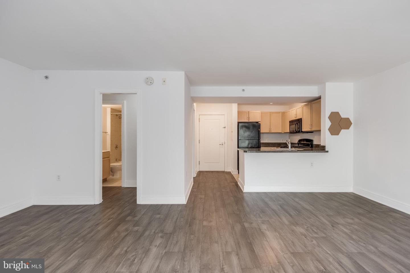 800 4TH ST SW #S207, WASHINGTON, District Of Columbia 20024, ,1 BathroomBathrooms,Residential,For sale,800 4TH ST SW #S207,DCDC2208862 MLS # DCDC2208862