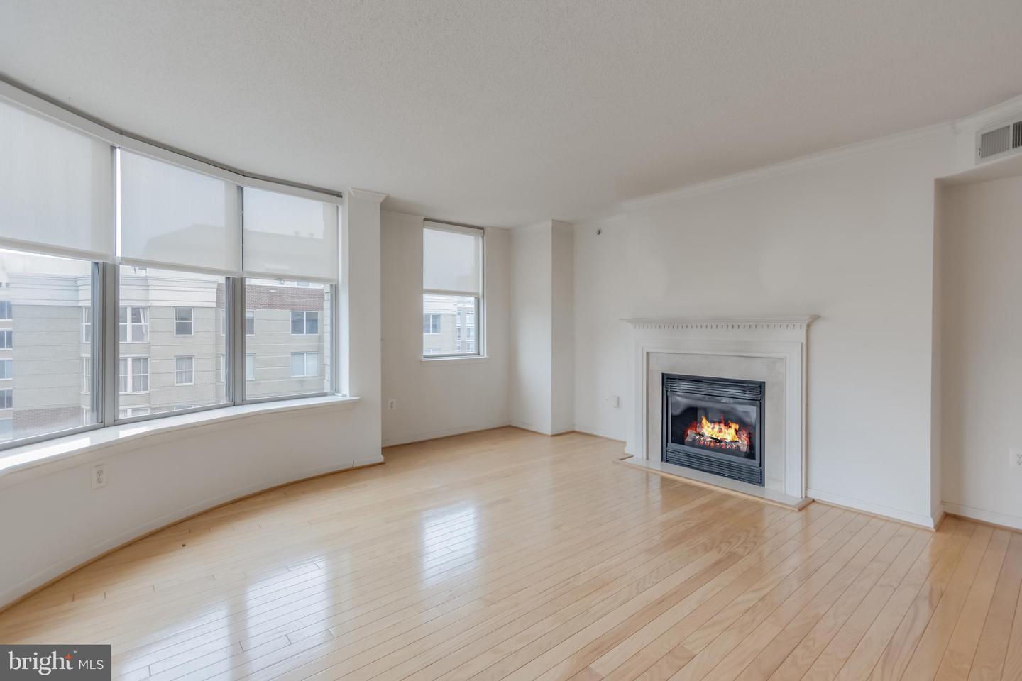 3835 9TH ST N #1001W, ARLINGTON, Virginia 22203, 2 Bedrooms Bedrooms, ,2 BathroomsBathrooms,Residential,For sale,3835 9TH ST N #1001W,VAAR2060162 MLS # VAAR2060162