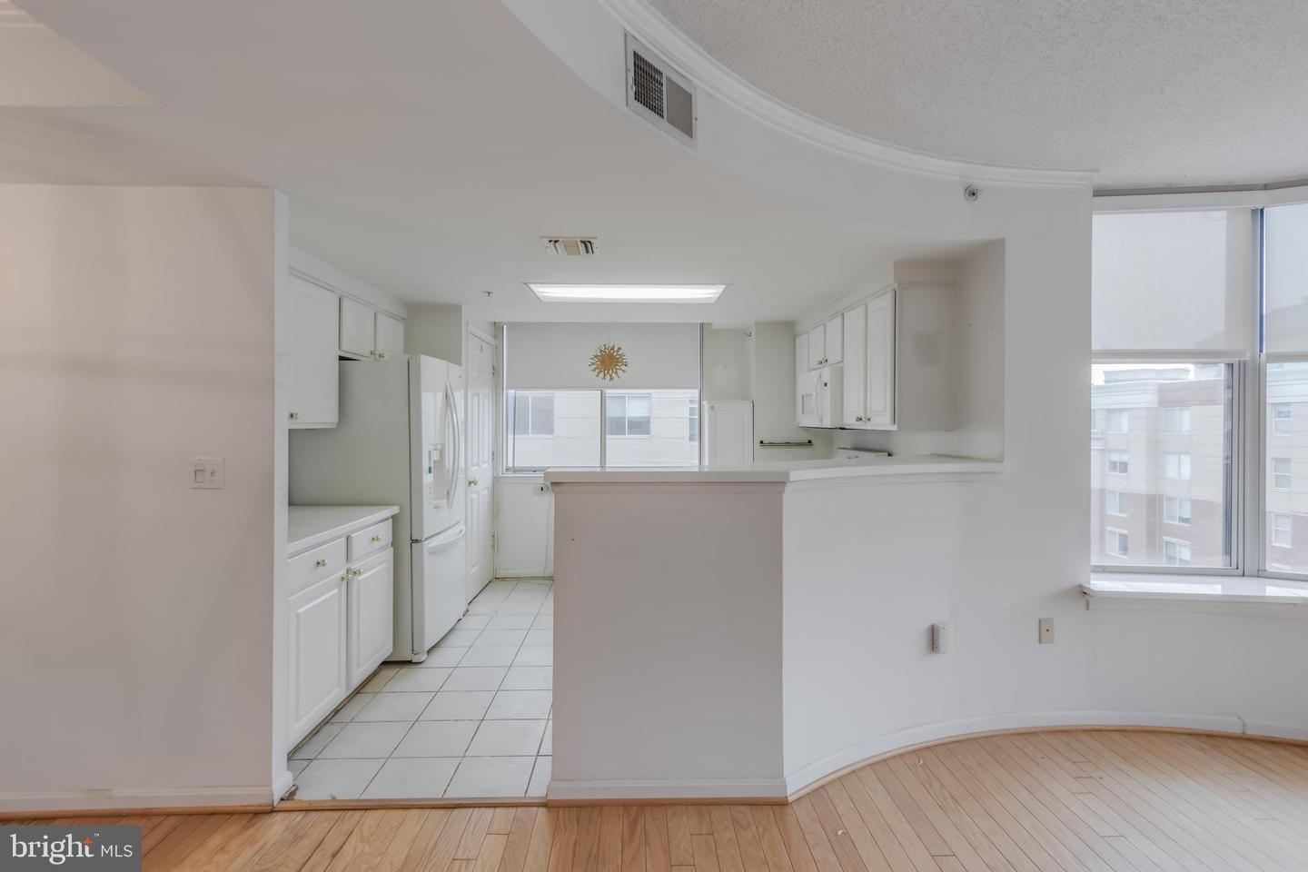 3835 9TH ST N #1001W, ARLINGTON, Virginia 22203, 2 Bedrooms Bedrooms, ,2 BathroomsBathrooms,Residential,For sale,3835 9TH ST N #1001W,VAAR2060162 MLS # VAAR2060162