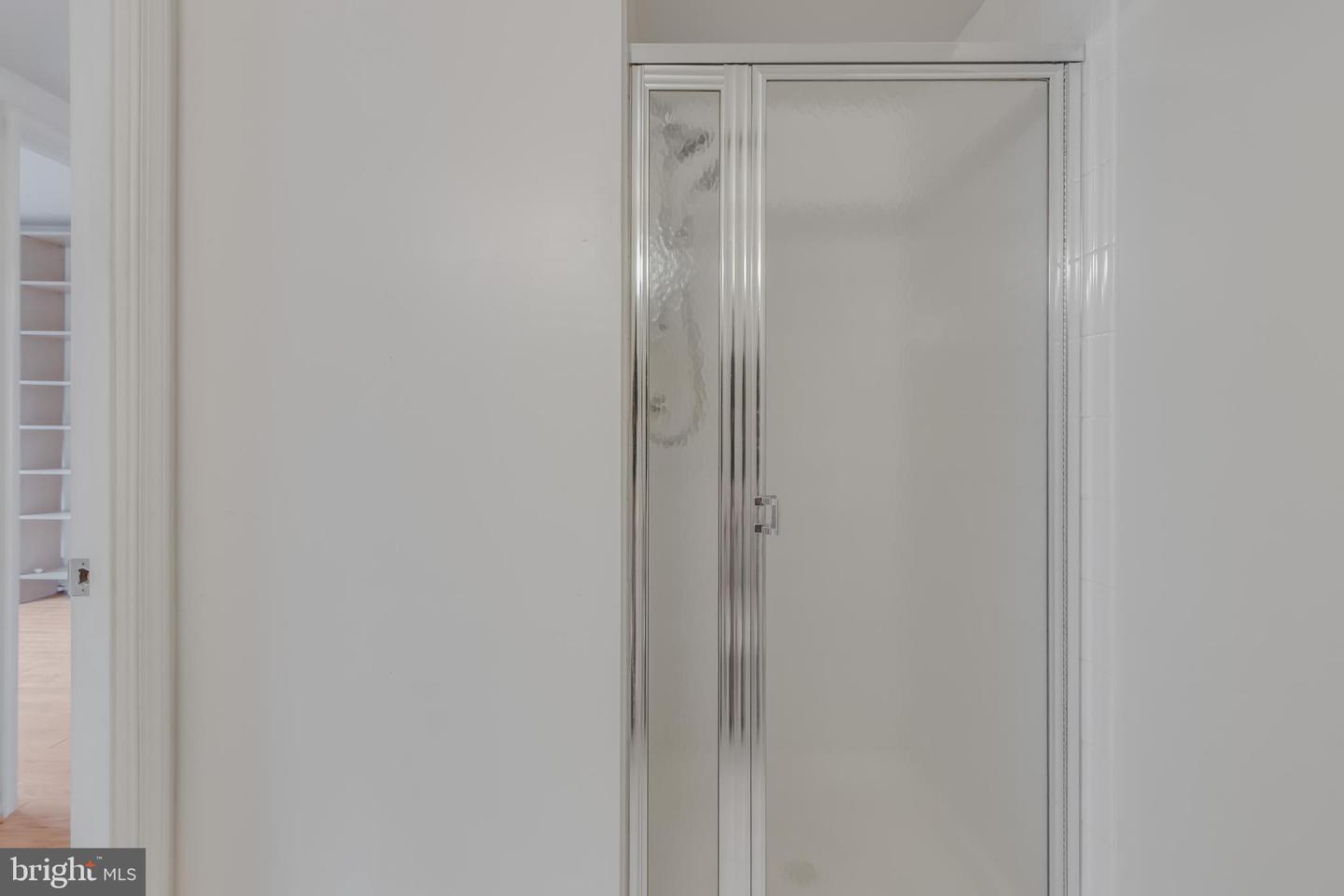 3835 9TH ST N #1001W, ARLINGTON, Virginia 22203, 2 Bedrooms Bedrooms, ,2 BathroomsBathrooms,Residential,For sale,3835 9TH ST N #1001W,VAAR2060162 MLS # VAAR2060162