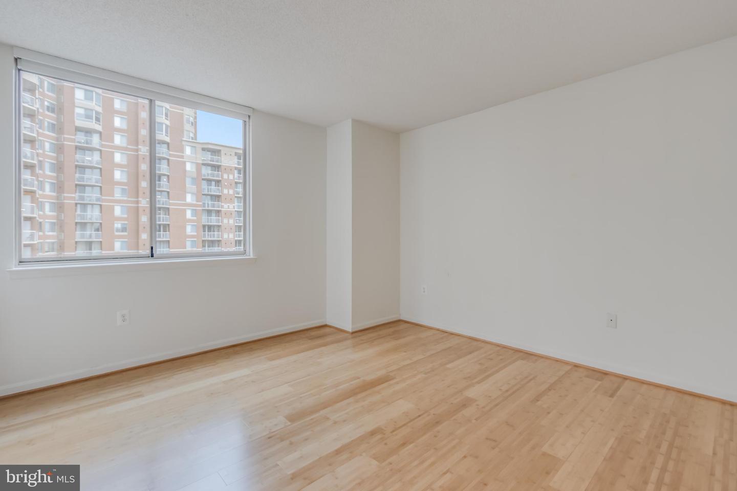 3835 9TH ST N #1001W, ARLINGTON, Virginia 22203, 2 Bedrooms Bedrooms, ,2 BathroomsBathrooms,Residential,For sale,3835 9TH ST N #1001W,VAAR2060162 MLS # VAAR2060162