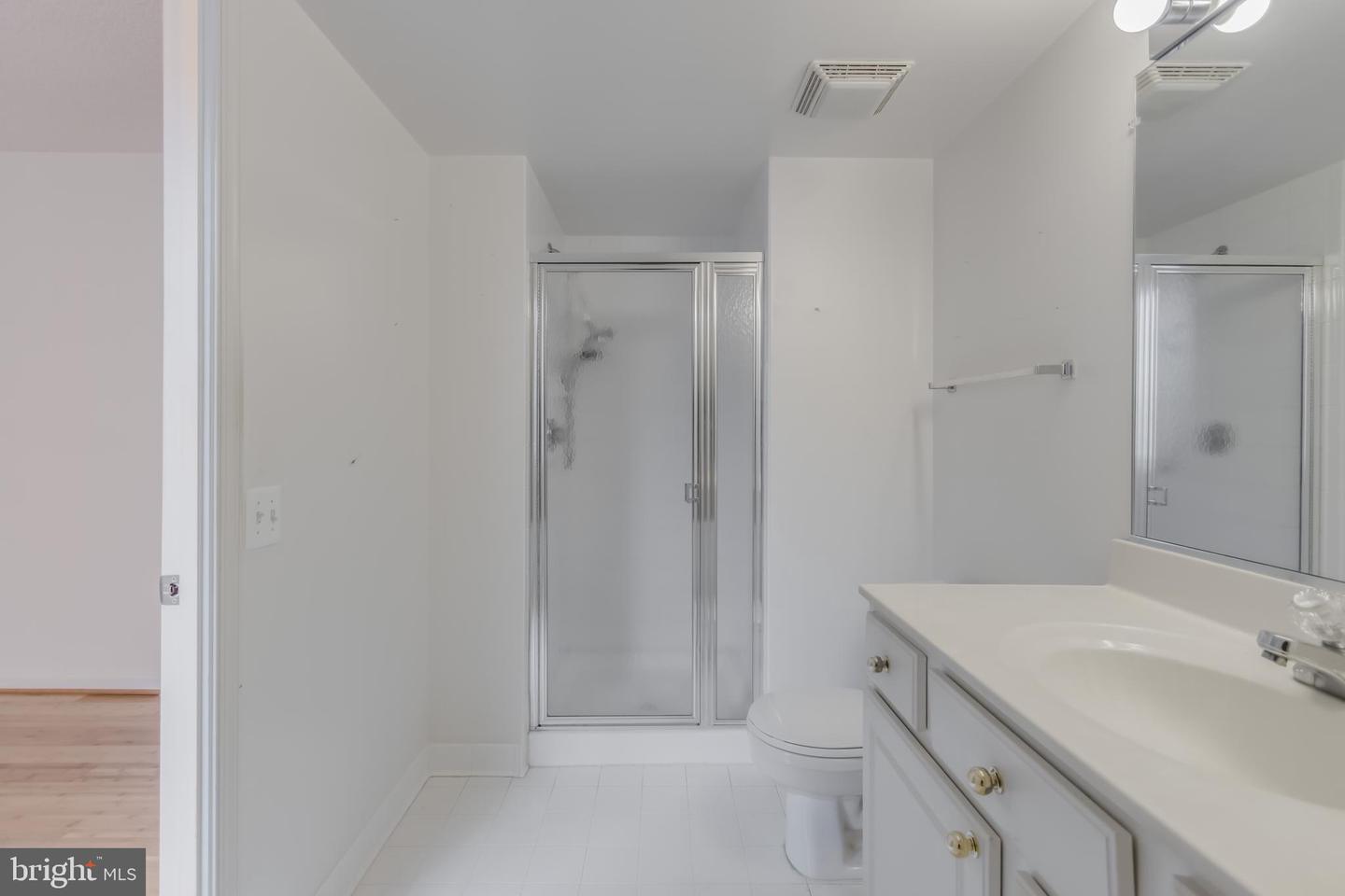 3835 9TH ST N #1001W, ARLINGTON, Virginia 22203, 2 Bedrooms Bedrooms, ,2 BathroomsBathrooms,Residential,For sale,3835 9TH ST N #1001W,VAAR2060162 MLS # VAAR2060162