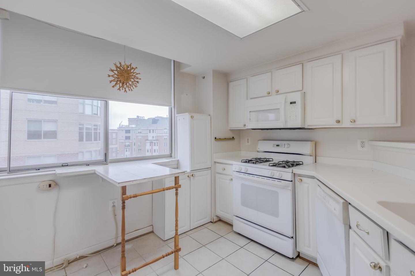 3835 9TH ST N #1001W, ARLINGTON, Virginia 22203, 2 Bedrooms Bedrooms, ,2 BathroomsBathrooms,Residential,For sale,3835 9TH ST N #1001W,VAAR2060162 MLS # VAAR2060162