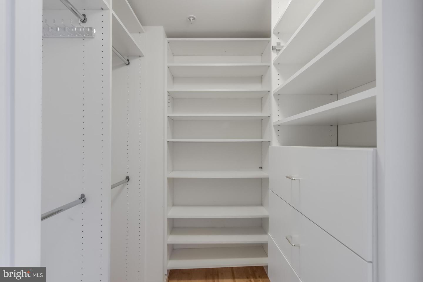3835 9TH ST N #1001W, ARLINGTON, Virginia 22203, 2 Bedrooms Bedrooms, ,2 BathroomsBathrooms,Residential,For sale,3835 9TH ST N #1001W,VAAR2060162 MLS # VAAR2060162