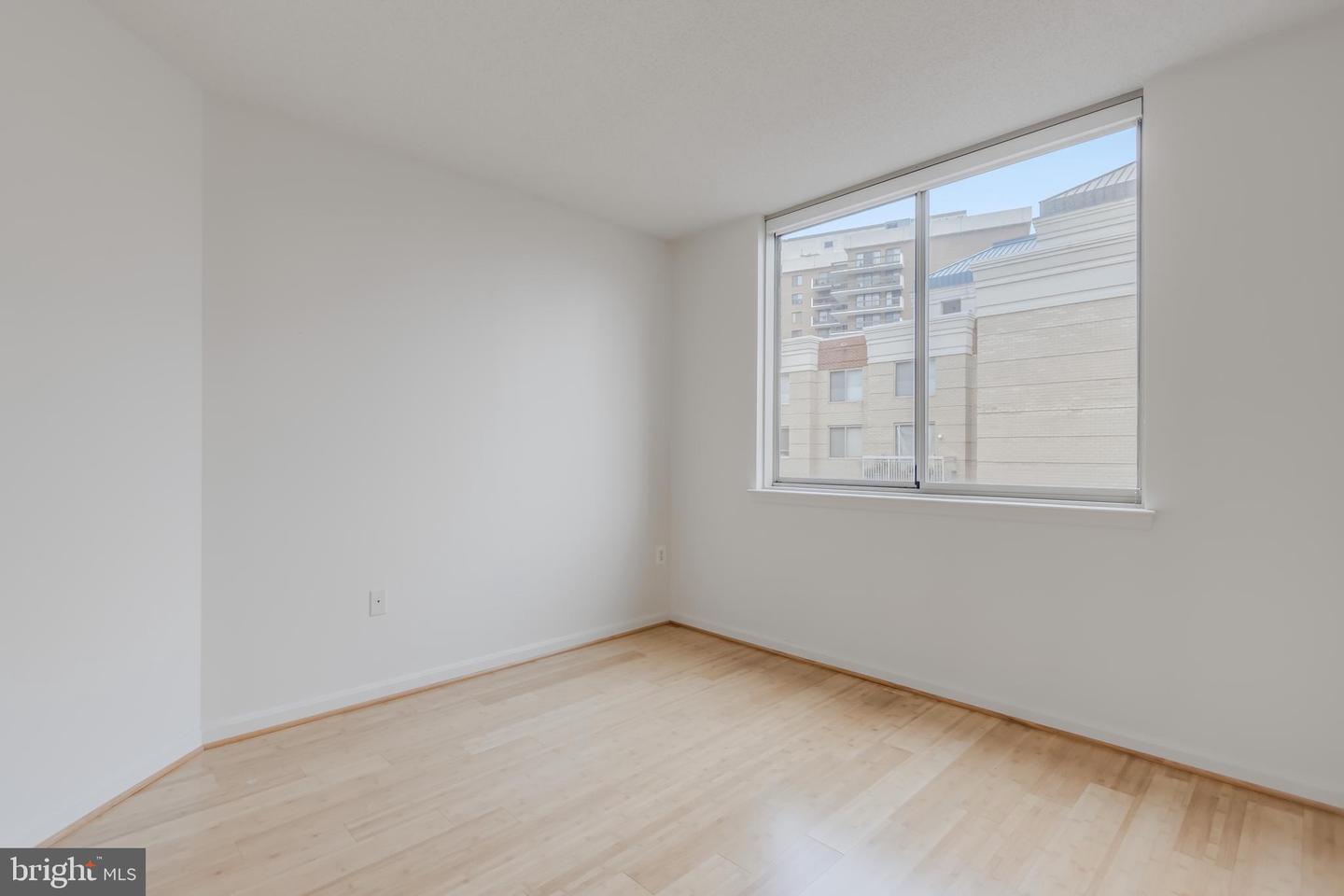 3835 9TH ST N #1001W, ARLINGTON, Virginia 22203, 2 Bedrooms Bedrooms, ,2 BathroomsBathrooms,Residential,For sale,3835 9TH ST N #1001W,VAAR2060162 MLS # VAAR2060162