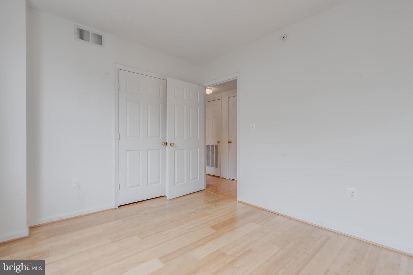 3835 9TH ST N #1001W, ARLINGTON, Virginia 22203, 2 Bedrooms Bedrooms, ,2 BathroomsBathrooms,Residential,For sale,3835 9TH ST N #1001W,VAAR2060162 MLS # VAAR2060162