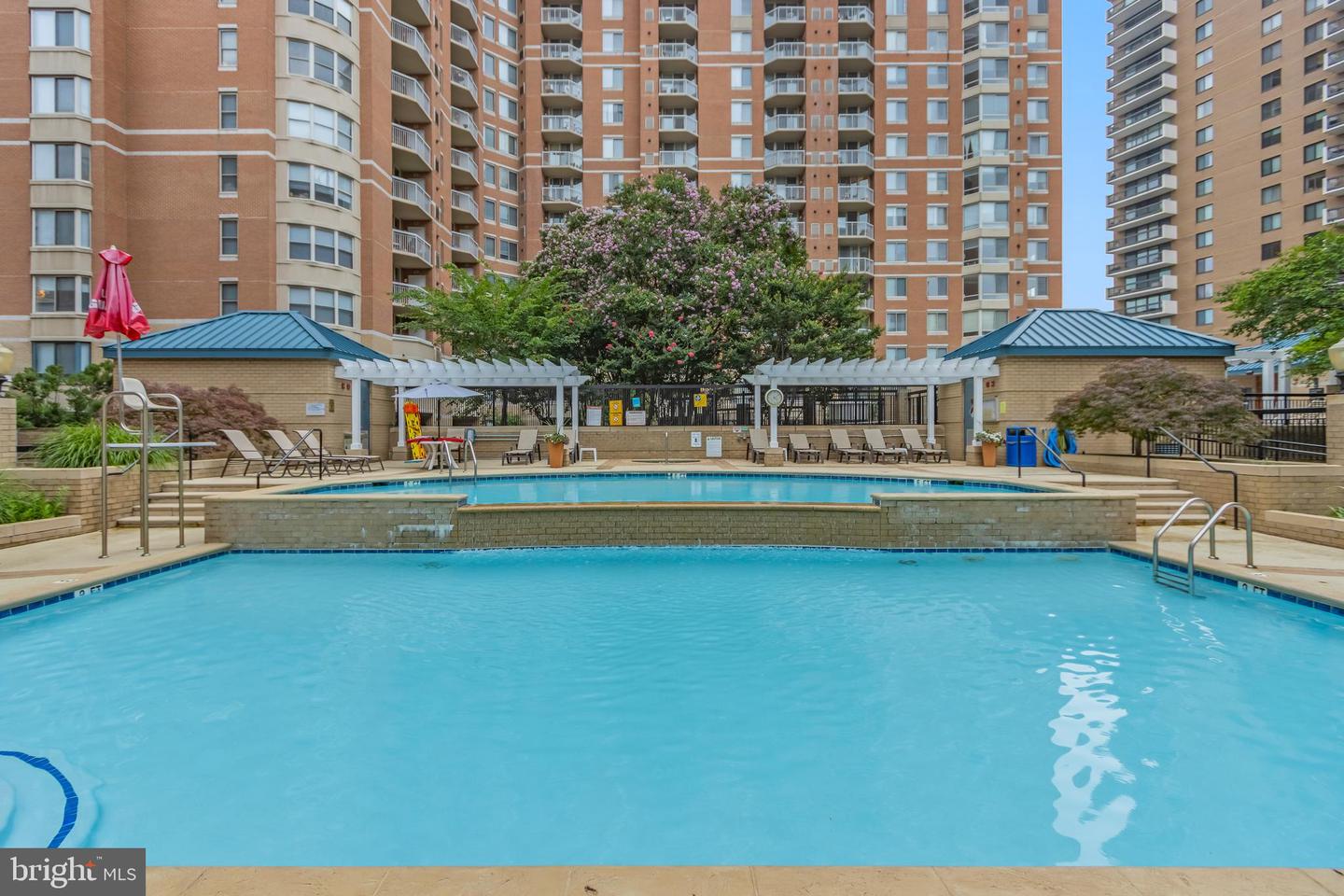 3835 9TH ST N #1001W, ARLINGTON, Virginia 22203, 2 Bedrooms Bedrooms, ,2 BathroomsBathrooms,Residential,For sale,3835 9TH ST N #1001W,VAAR2060162 MLS # VAAR2060162
