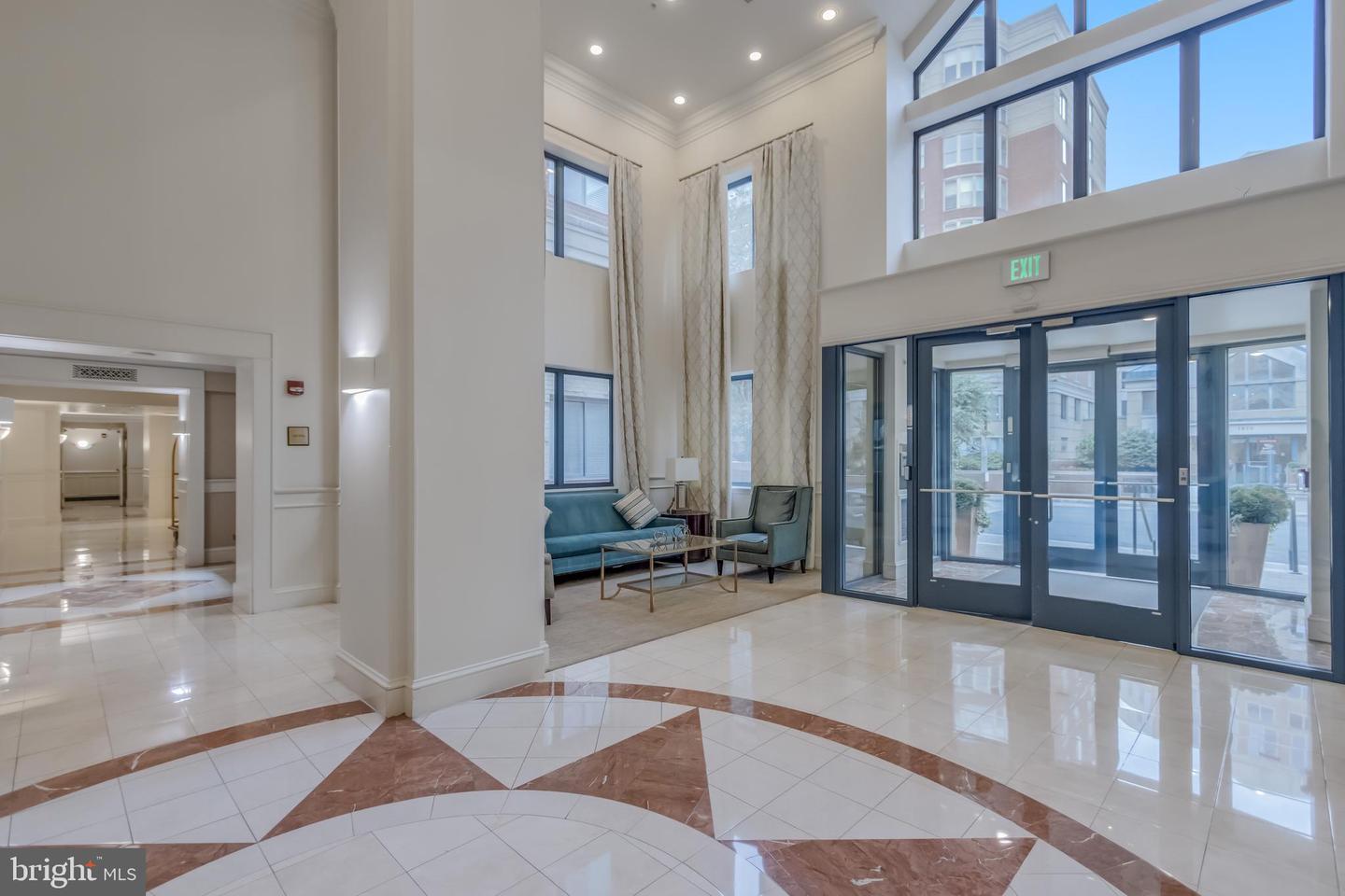 3835 9TH ST N #1001W, ARLINGTON, Virginia 22203, 2 Bedrooms Bedrooms, ,2 BathroomsBathrooms,Residential,For sale,3835 9TH ST N #1001W,VAAR2060162 MLS # VAAR2060162