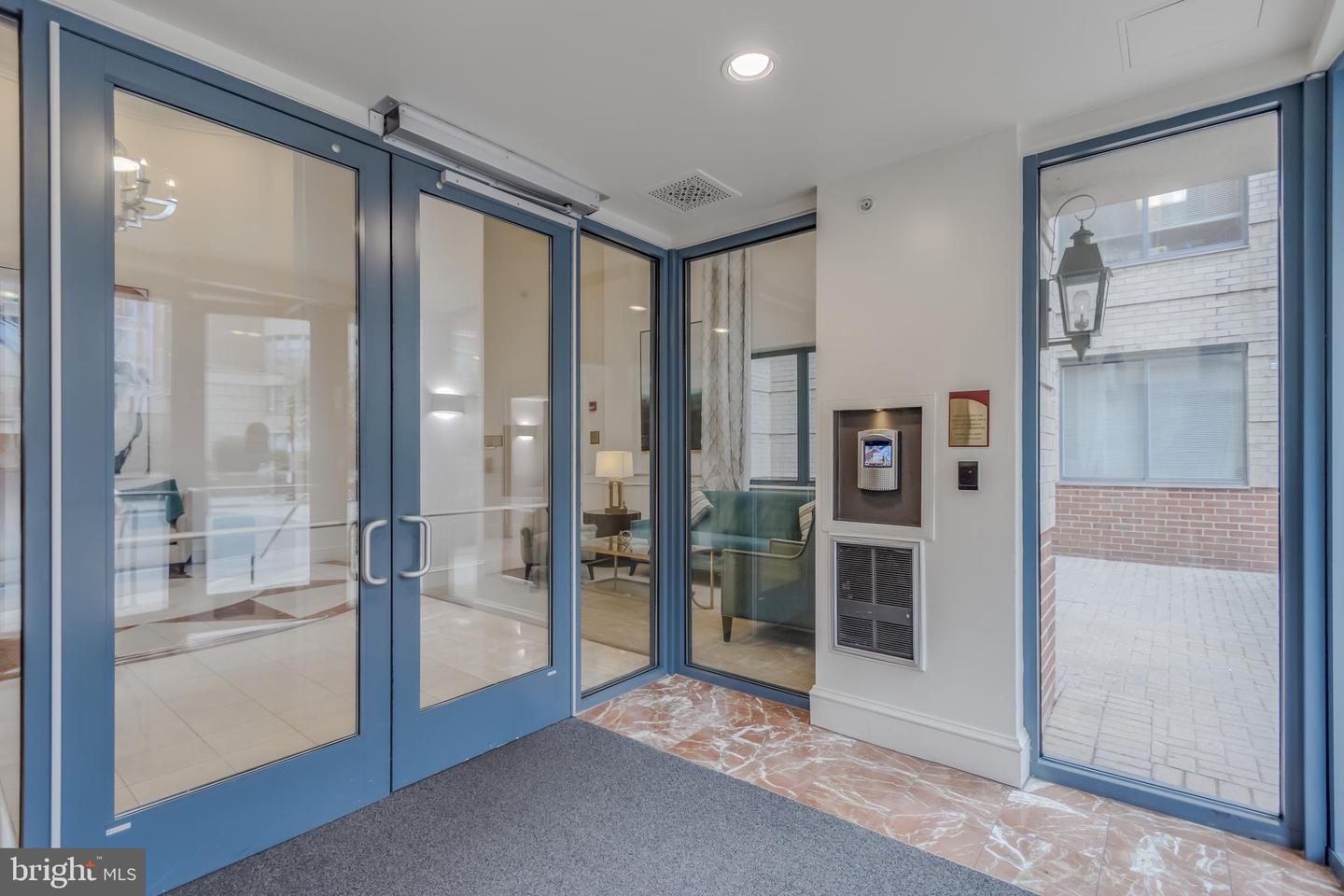 3835 9TH ST N #1001W, ARLINGTON, Virginia 22203, 2 Bedrooms Bedrooms, ,2 BathroomsBathrooms,Residential,For sale,3835 9TH ST N #1001W,VAAR2060162 MLS # VAAR2060162