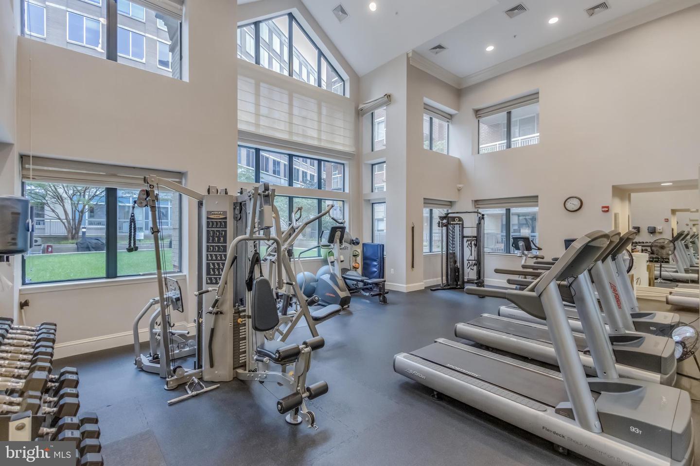 3835 9TH ST N #1001W, ARLINGTON, Virginia 22203, 2 Bedrooms Bedrooms, ,2 BathroomsBathrooms,Residential,For sale,3835 9TH ST N #1001W,VAAR2060162 MLS # VAAR2060162
