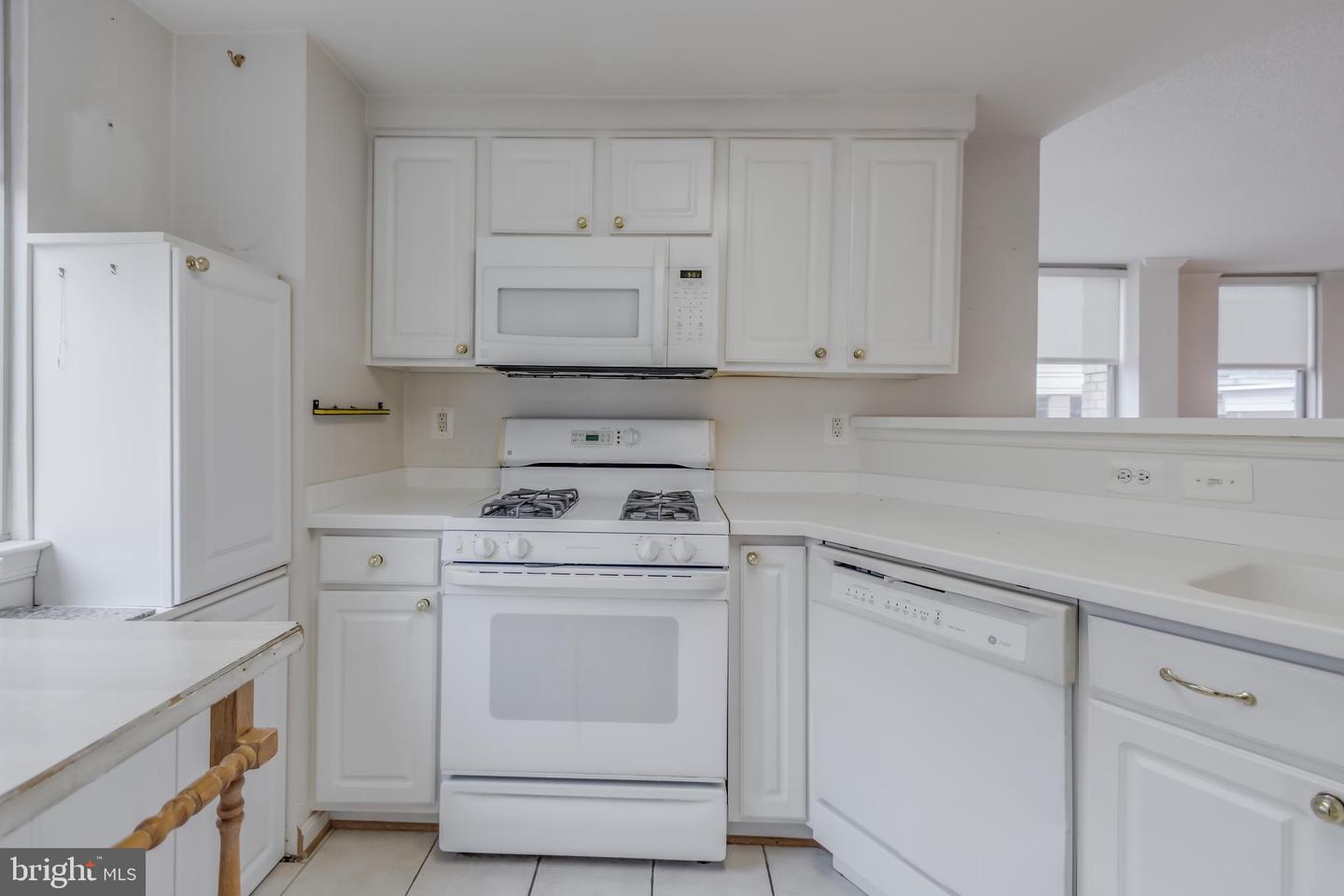 3835 9TH ST N #1001W, ARLINGTON, Virginia 22203, 2 Bedrooms Bedrooms, ,2 BathroomsBathrooms,Residential,For sale,3835 9TH ST N #1001W,VAAR2060162 MLS # VAAR2060162
