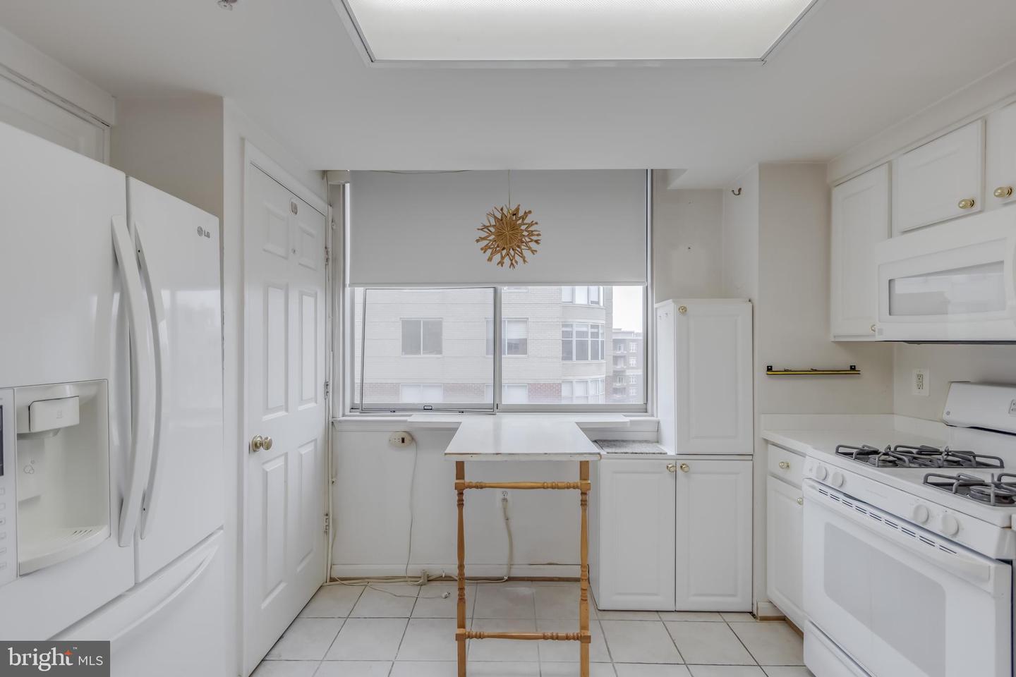 3835 9TH ST N #1001W, ARLINGTON, Virginia 22203, 2 Bedrooms Bedrooms, ,2 BathroomsBathrooms,Residential,For sale,3835 9TH ST N #1001W,VAAR2060162 MLS # VAAR2060162