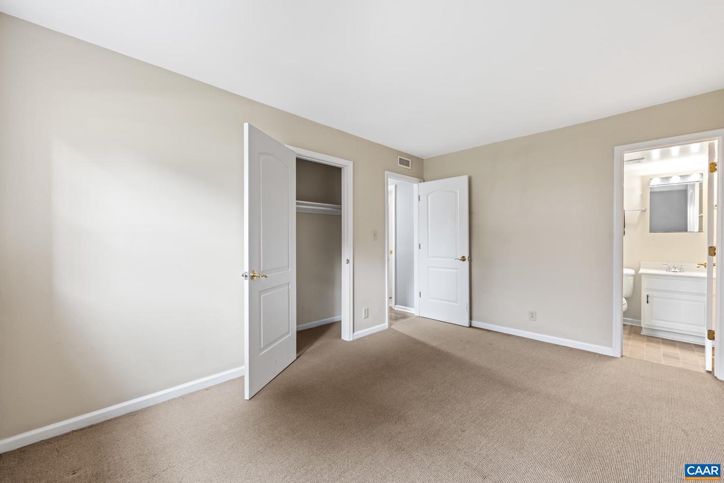 1217 VILLA LN #B, CHARLOTTESVILLE, Virginia 22903, 3 Bedrooms Bedrooms, ,2 BathroomsBathrooms,Residential,For sale,1217 VILLA LN #B,666364 MLS # 666364
