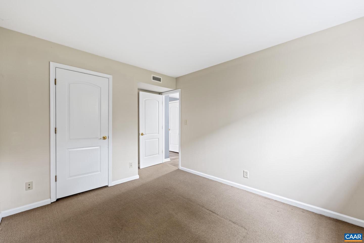 1217 VILLA LN #B, CHARLOTTESVILLE, Virginia 22903, 3 Bedrooms Bedrooms, ,2 BathroomsBathrooms,Residential,For sale,1217 VILLA LN #B,666364 MLS # 666364