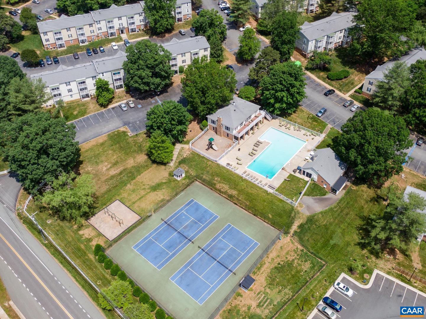 1217 VILLA LN #B, CHARLOTTESVILLE, Virginia 22903, 3 Bedrooms Bedrooms, ,2 BathroomsBathrooms,Residential,For sale,1217 VILLA LN #B,666364 MLS # 666364