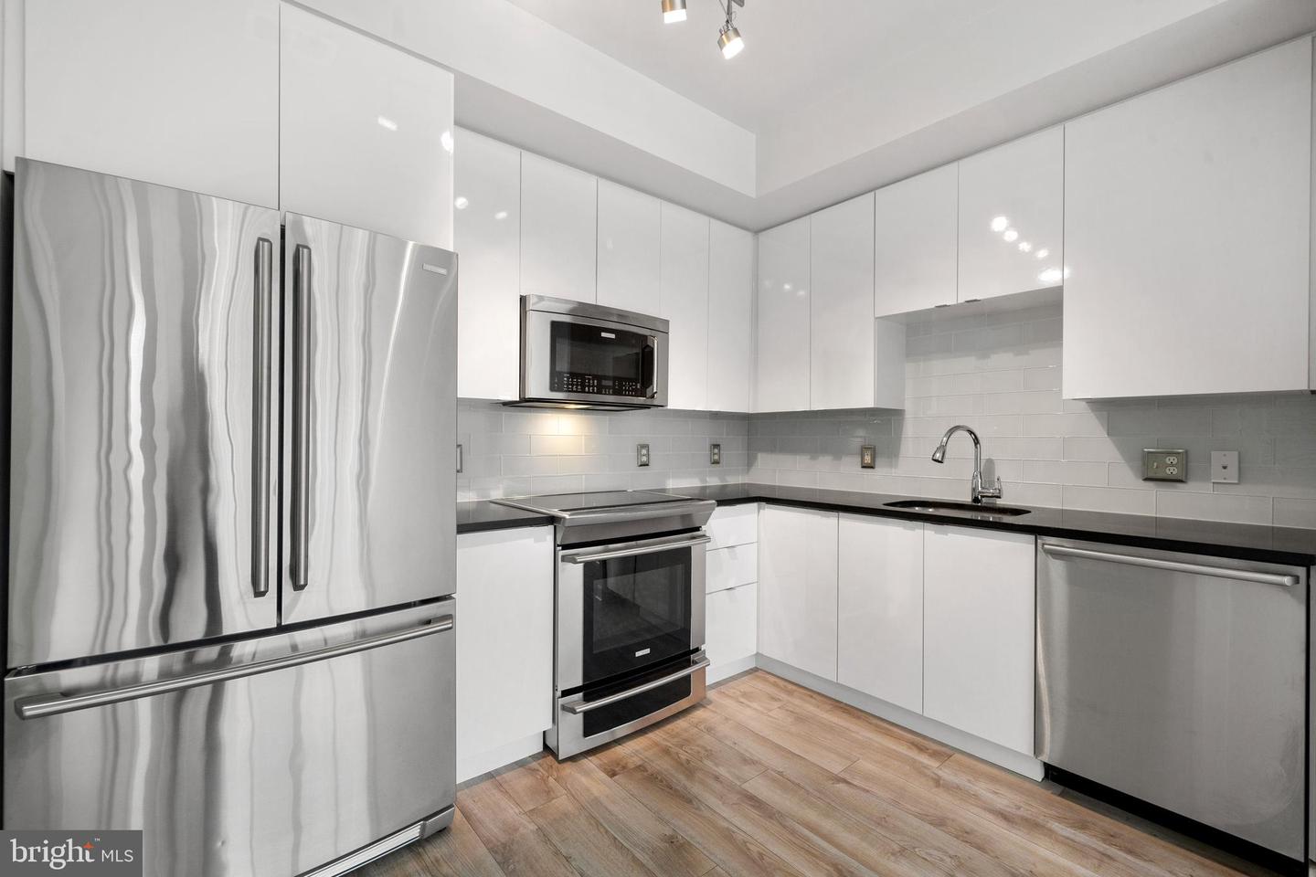 460 NEW YORK AVE NW #1001, WASHINGTON, District Of Columbia 20001, 1 Bedroom Bedrooms, 5 Rooms Rooms,1 BathroomBathrooms,Residential,For sale,460 NEW YORK AVE NW #1001,DCDC2208520 MLS # DCDC2208520
