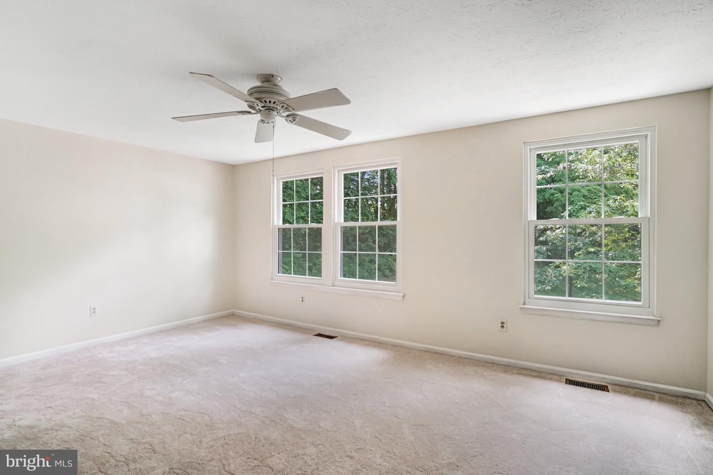 9147 EVERETT CT, SPRINGFIELD, Virginia 22152, 2 Bedrooms Bedrooms, ,2 BathroomsBathrooms,Residential,For sale,9147 EVERETT CT,VAFX2252868 MLS # VAFX2252868