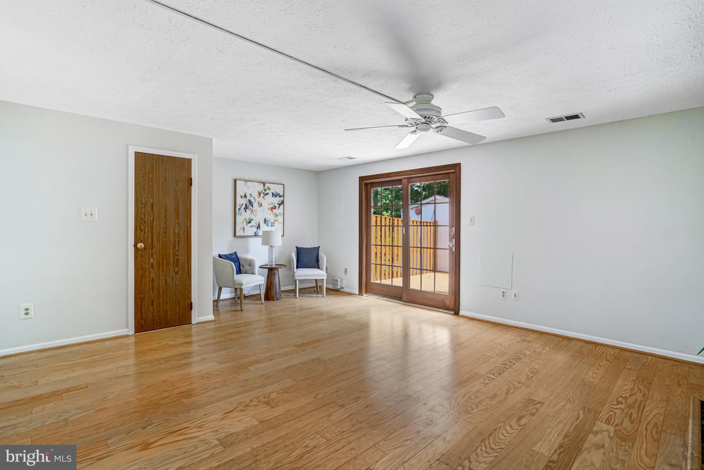 9147 EVERETT CT, SPRINGFIELD, Virginia 22152, 2 Bedrooms Bedrooms, ,2 BathroomsBathrooms,Residential,For sale,9147 EVERETT CT,VAFX2252868 MLS # VAFX2252868