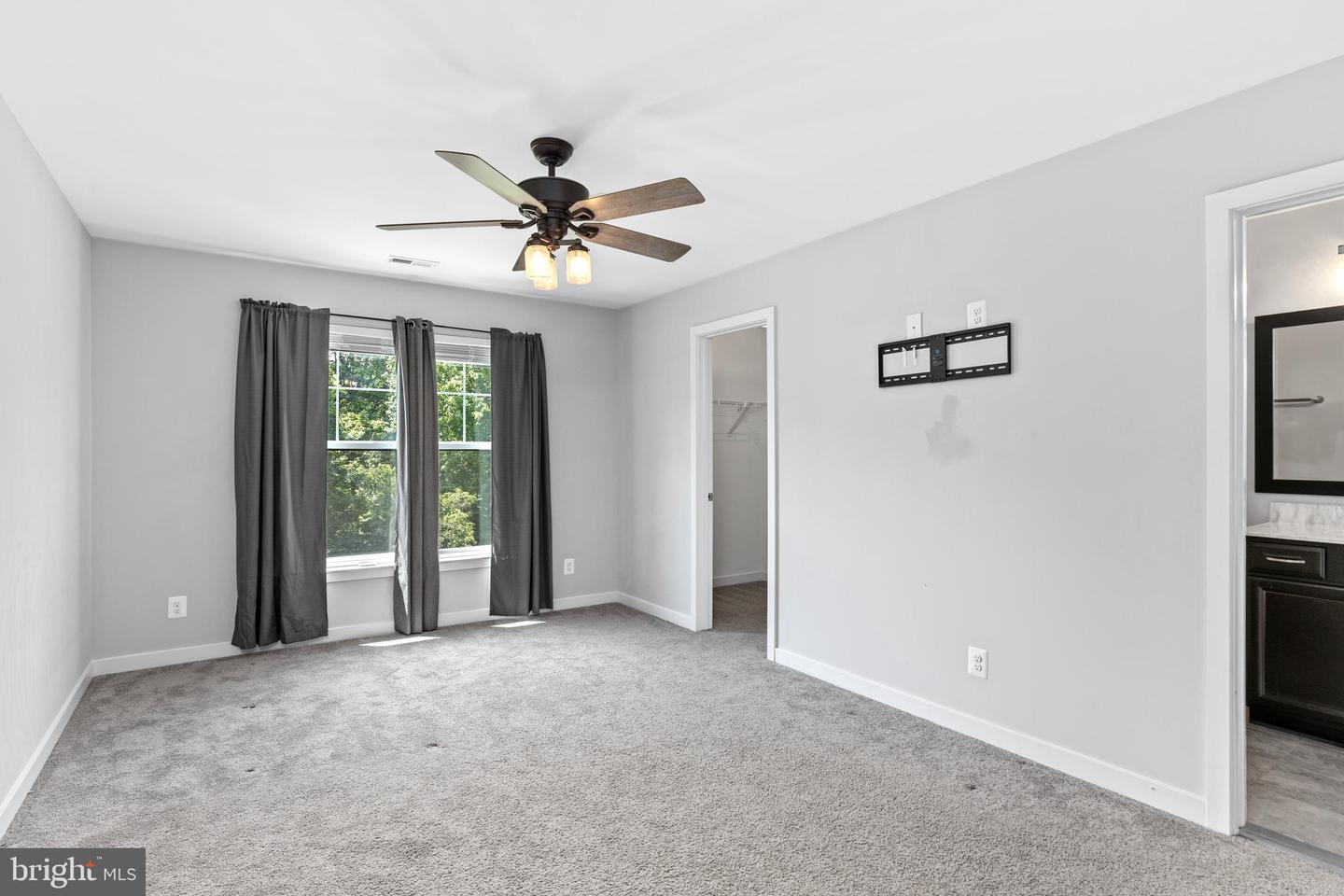 11220 MUNGO MEADOW RD, FREDERICKSBURG, Virginia 22407, 6 Bedrooms Bedrooms, ,5 BathroomsBathrooms,Residential,For sale,11220 MUNGO MEADOW RD,VASP2034358 MLS # VASP2034358