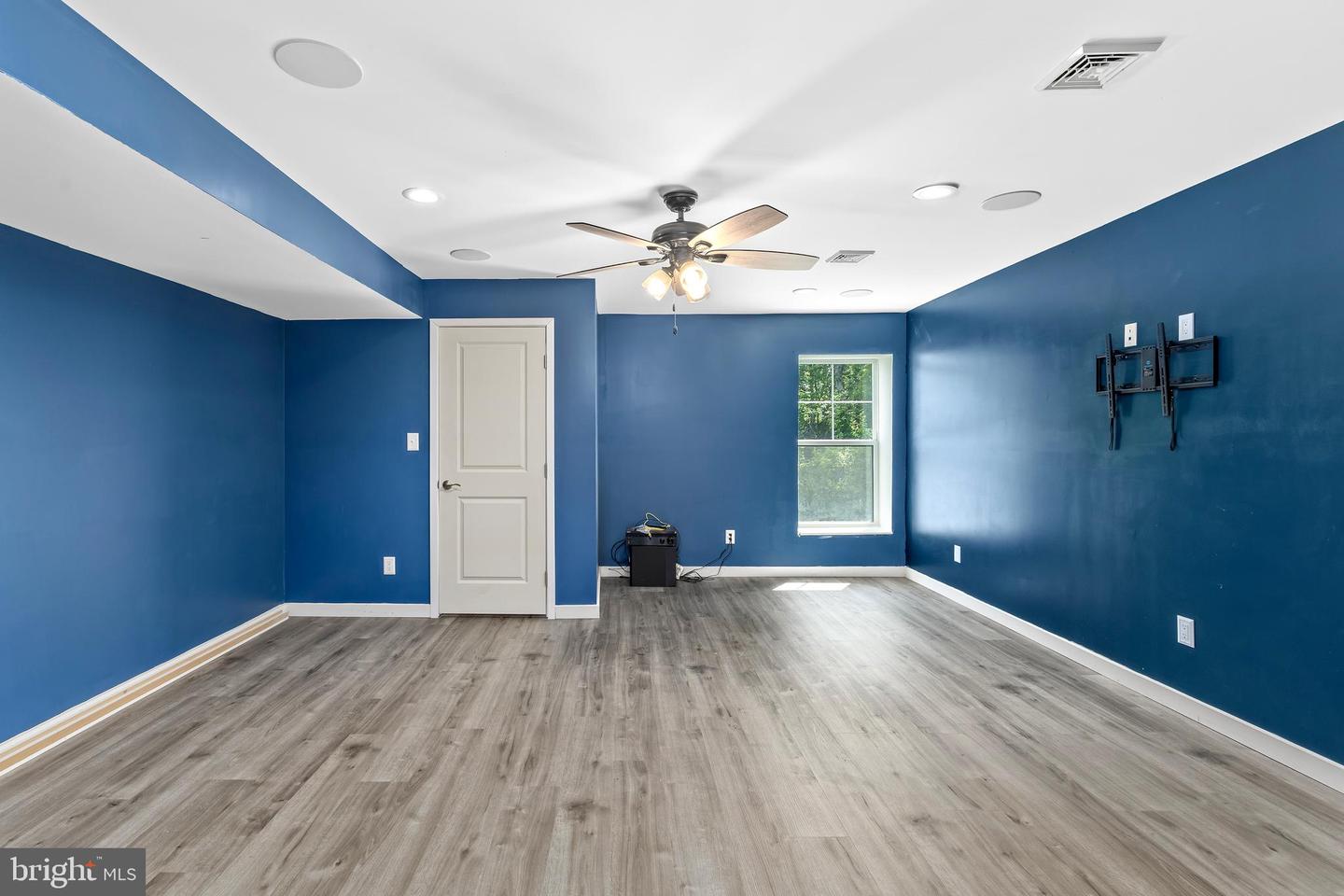 11220 MUNGO MEADOW RD, FREDERICKSBURG, Virginia 22407, 6 Bedrooms Bedrooms, ,5 BathroomsBathrooms,Residential,For sale,11220 MUNGO MEADOW RD,VASP2034358 MLS # VASP2034358