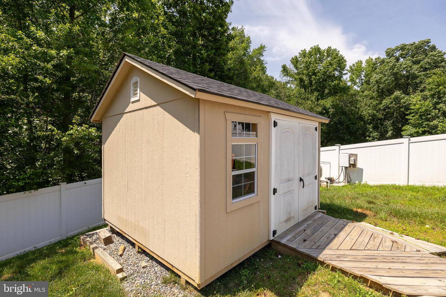 11220 MUNGO MEADOW RD, FREDERICKSBURG, Virginia 22407, 6 Bedrooms Bedrooms, ,5 BathroomsBathrooms,Residential,For sale,11220 MUNGO MEADOW RD,VASP2034358 MLS # VASP2034358