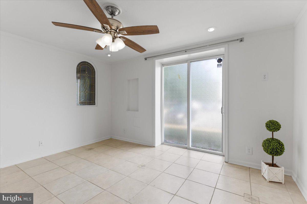 202 BUCKINGHAM LN #102, STAFFORD, Virginia 22556, 3 Bedrooms Bedrooms, ,2 BathroomsBathrooms,Residential,For sale,202 BUCKINGHAM LN #102,VAST2040410 MLS # VAST2040410