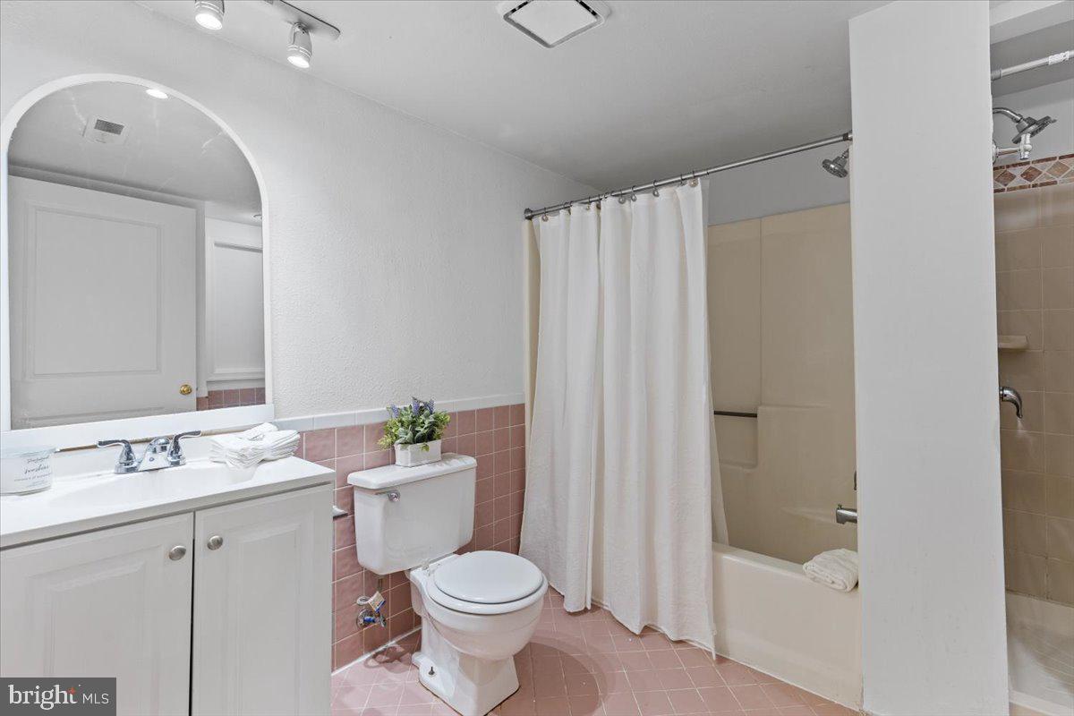 202 BUCKINGHAM LN #102, STAFFORD, Virginia 22556, 3 Bedrooms Bedrooms, ,2 BathroomsBathrooms,Residential,For sale,202 BUCKINGHAM LN #102,VAST2040410 MLS # VAST2040410