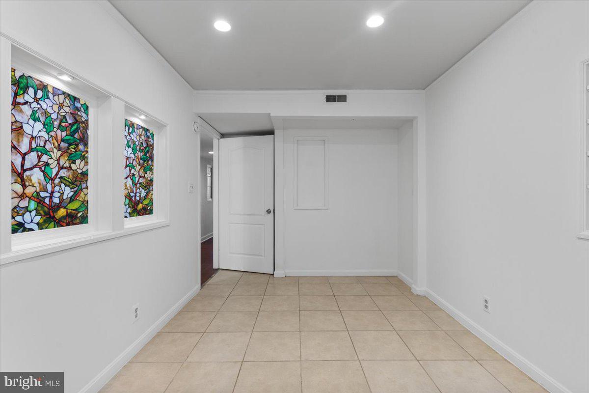 202 BUCKINGHAM LN #102, STAFFORD, Virginia 22556, 3 Bedrooms Bedrooms, ,2 BathroomsBathrooms,Residential,For sale,202 BUCKINGHAM LN #102,VAST2040410 MLS # VAST2040410