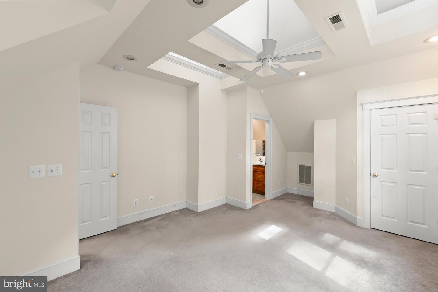 68 FARMS RIDGE LN, FRONT ROYAL, Virginia 22630, 4 Bedrooms Bedrooms, ,4 BathroomsBathrooms,Residential,For sale,68 FARMS RIDGE LN,VACL2003886 MLS # VACL2003886