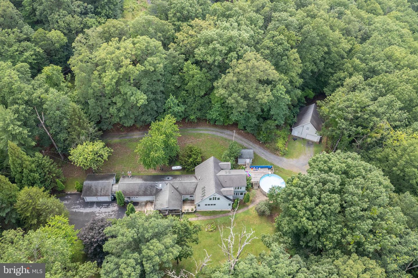 68 FARMS RIDGE LN, FRONT ROYAL, Virginia 22630, 4 Bedrooms Bedrooms, ,4 BathroomsBathrooms,Residential,For sale,68 FARMS RIDGE LN,VACL2003886 MLS # VACL2003886