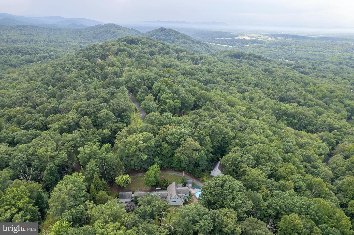 68 FARMS RIDGE LN, FRONT ROYAL, Virginia 22630, 4 Bedrooms Bedrooms, ,4 BathroomsBathrooms,Residential,For sale,68 FARMS RIDGE LN,VACL2003886 MLS # VACL2003886