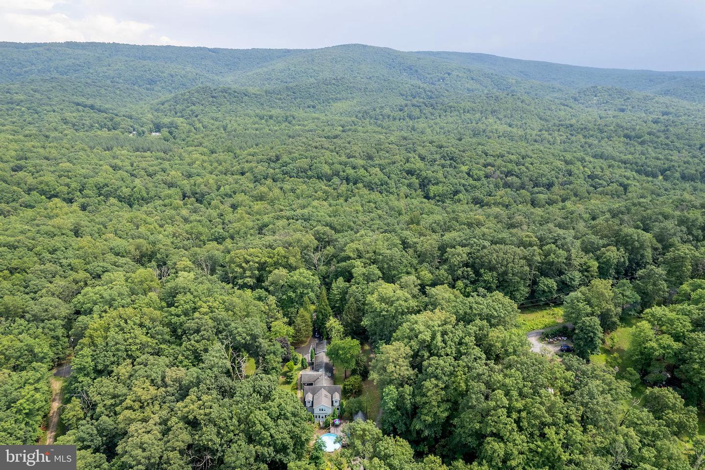 68 FARMS RIDGE LN, FRONT ROYAL, Virginia 22630, 4 Bedrooms Bedrooms, ,4 BathroomsBathrooms,Residential,For sale,68 FARMS RIDGE LN,VACL2003886 MLS # VACL2003886