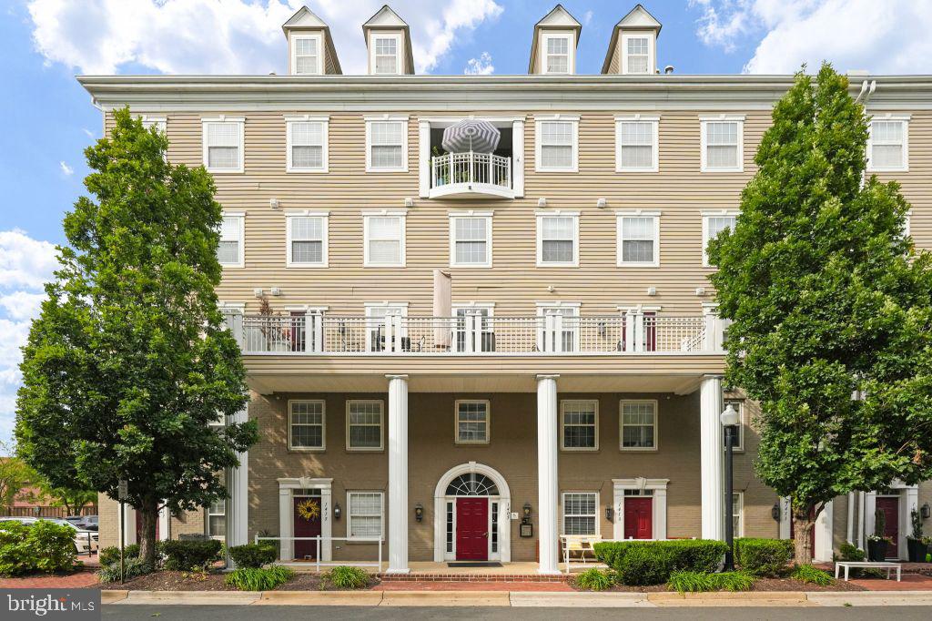 1405 ROUNDHOUSE LN #502, ALEXANDRIA, Virginia 22314, 1 Bedroom Bedrooms, ,1 BathroomBathrooms,Residential,For sale,1405 ROUNDHOUSE LN #502,VAAX2047156 MLS # VAAX2047156