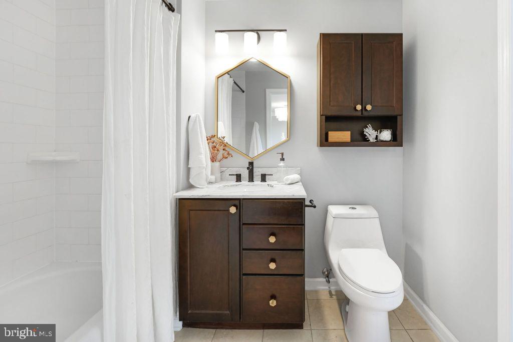 1405 ROUNDHOUSE LN #502, ALEXANDRIA, Virginia 22314, 1 Bedroom Bedrooms, ,1 BathroomBathrooms,Residential,For sale,1405 ROUNDHOUSE LN #502,VAAX2047156 MLS # VAAX2047156