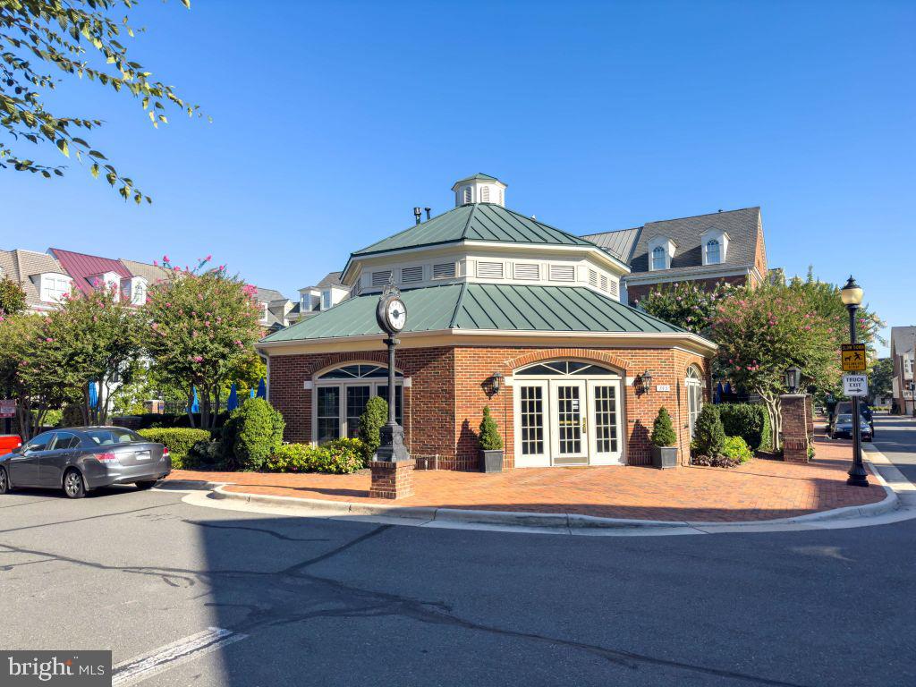 1405 ROUNDHOUSE LN #502, ALEXANDRIA, Virginia 22314, 1 Bedroom Bedrooms, ,1 BathroomBathrooms,Residential,For sale,1405 ROUNDHOUSE LN #502,VAAX2047156 MLS # VAAX2047156