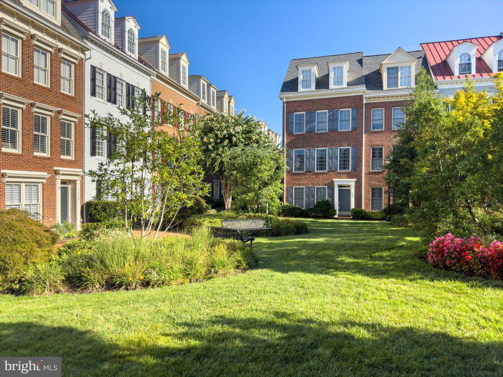 1405 ROUNDHOUSE LN #502, ALEXANDRIA, Virginia 22314, 1 Bedroom Bedrooms, ,1 BathroomBathrooms,Residential,For sale,1405 ROUNDHOUSE LN #502,VAAX2047156 MLS # VAAX2047156