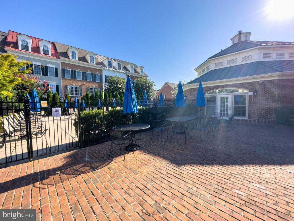 1405 ROUNDHOUSE LN #502, ALEXANDRIA, Virginia 22314, 1 Bedroom Bedrooms, ,1 BathroomBathrooms,Residential,For sale,1405 ROUNDHOUSE LN #502,VAAX2047156 MLS # VAAX2047156
