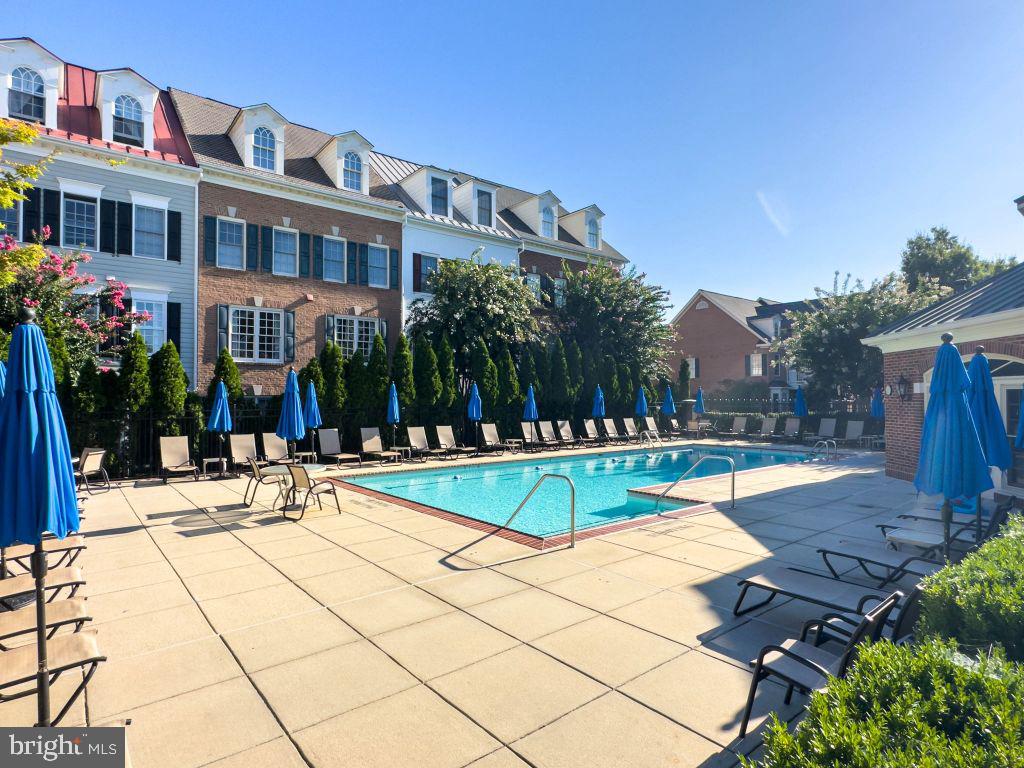 1405 ROUNDHOUSE LN #502, ALEXANDRIA, Virginia 22314, 1 Bedroom Bedrooms, ,1 BathroomBathrooms,Residential,For sale,1405 ROUNDHOUSE LN #502,VAAX2047156 MLS # VAAX2047156