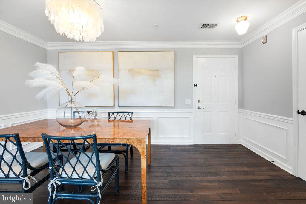1405 ROUNDHOUSE LN #502, ALEXANDRIA, Virginia 22314, 1 Bedroom Bedrooms, ,1 BathroomBathrooms,Residential,For sale,1405 ROUNDHOUSE LN #502,VAAX2047156 MLS # VAAX2047156