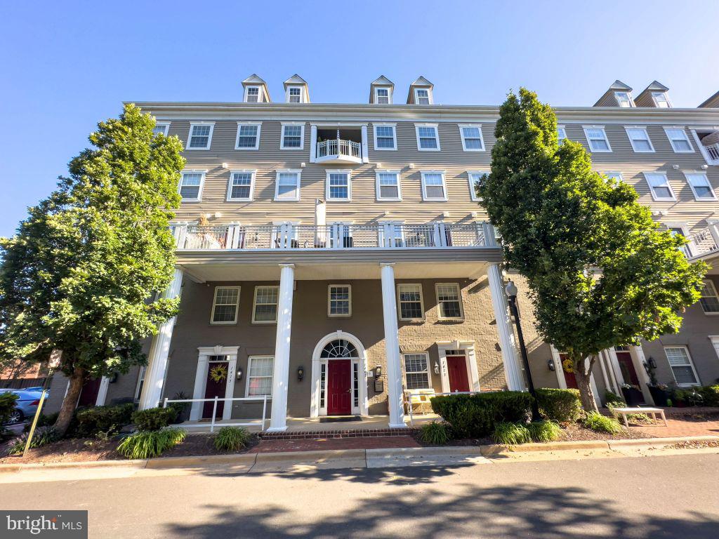 1405 ROUNDHOUSE LN #502, ALEXANDRIA, Virginia 22314, 1 Bedroom Bedrooms, ,1 BathroomBathrooms,Residential,For sale,1405 ROUNDHOUSE LN #502,VAAX2047156 MLS # VAAX2047156