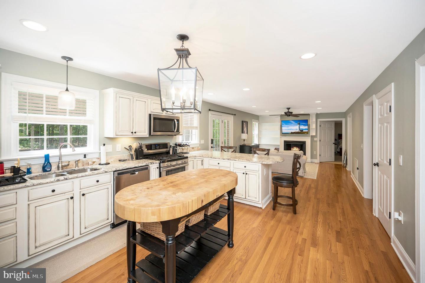 9000 FREDERICKSBURG TPKE, WOODFORD, Virginia 22580, 5 Bedrooms Bedrooms, 10 Rooms Rooms,3 BathroomsBathrooms,Residential,For sale,9000 FREDERICKSBURG TPKE,VACV2008450 MLS # VACV2008450