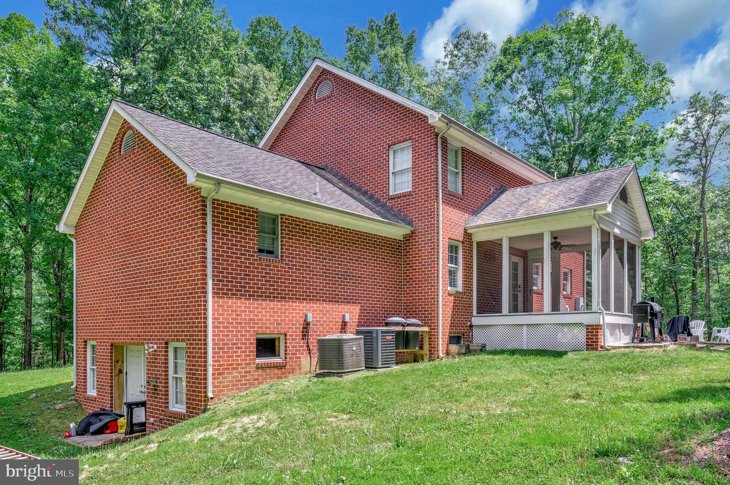 9000 FREDERICKSBURG TPKE, WOODFORD, Virginia 22580, 5 Bedrooms Bedrooms, 10 Rooms Rooms,3 BathroomsBathrooms,Residential,For sale,9000 FREDERICKSBURG TPKE,VACV2008450 MLS # VACV2008450